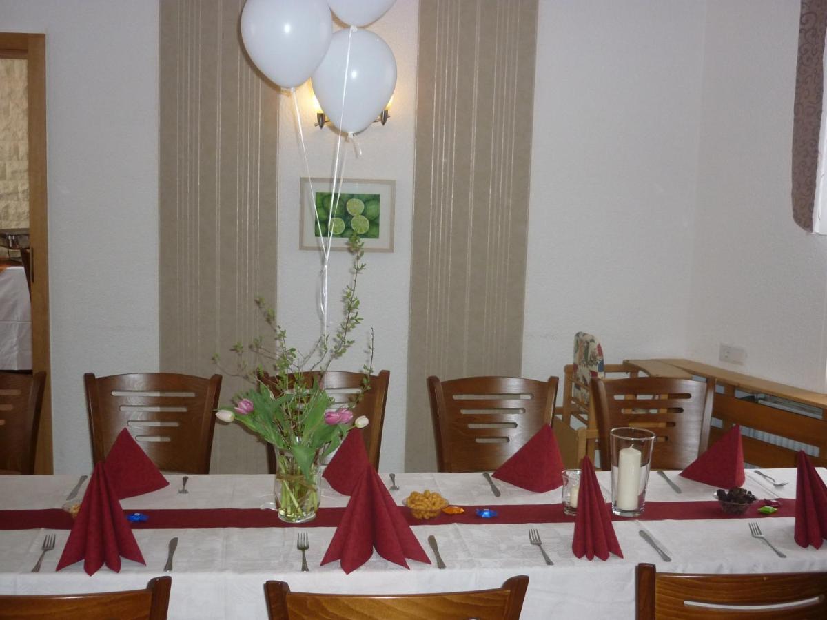 Hotel Waldhaus-Hutzelhoeh Ruhla Bagian luar foto