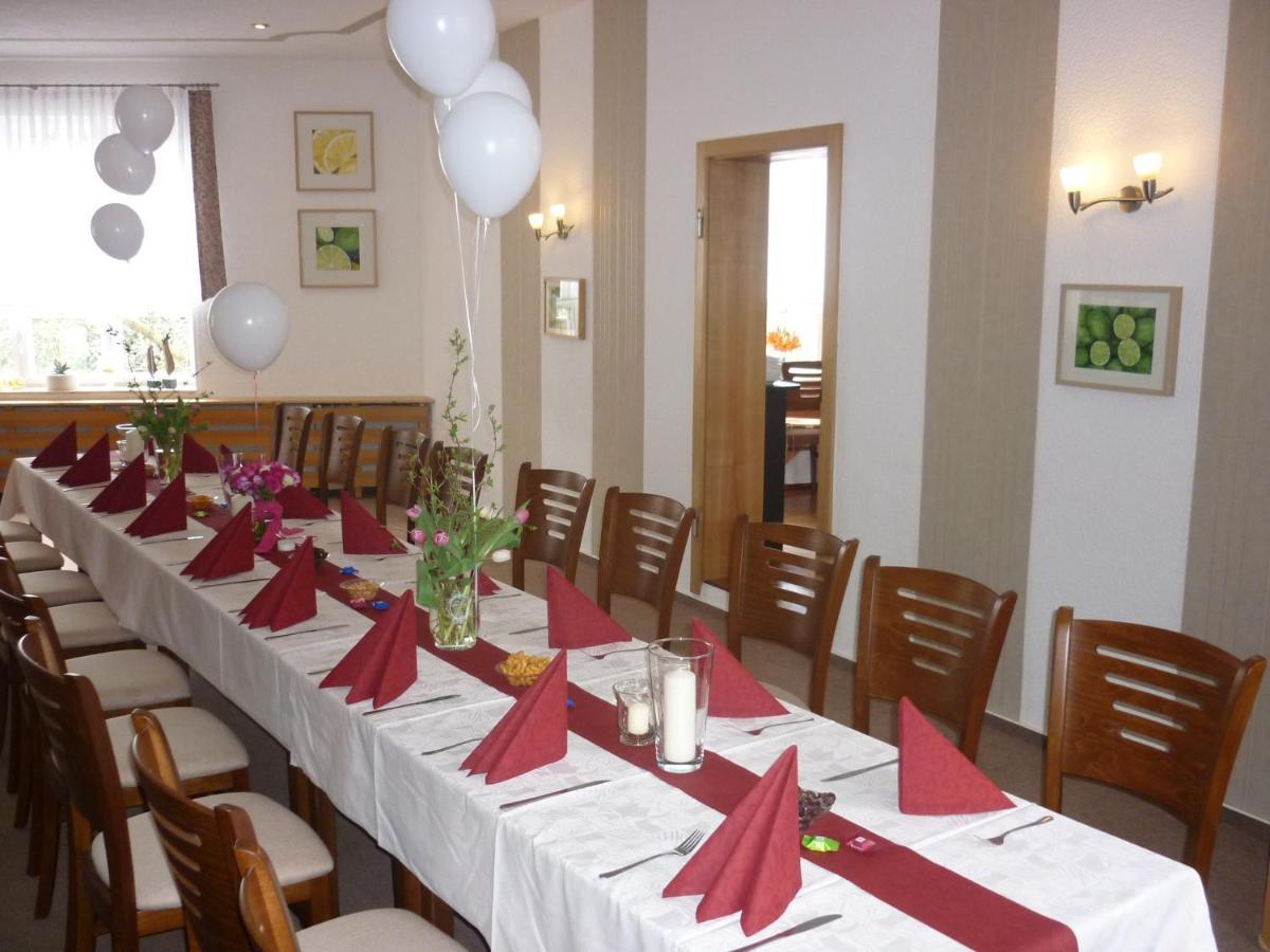 Hotel Waldhaus-Hutzelhoeh Ruhla Bagian luar foto